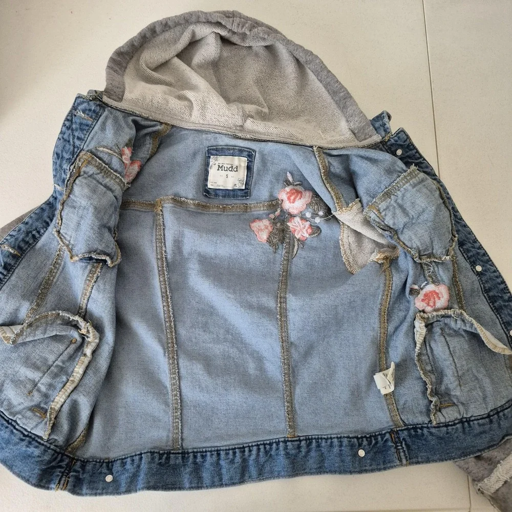 Mudd Jacket‎ Girls Small Blue Denim Gray Hoodie Sleeves Floral Embroidered